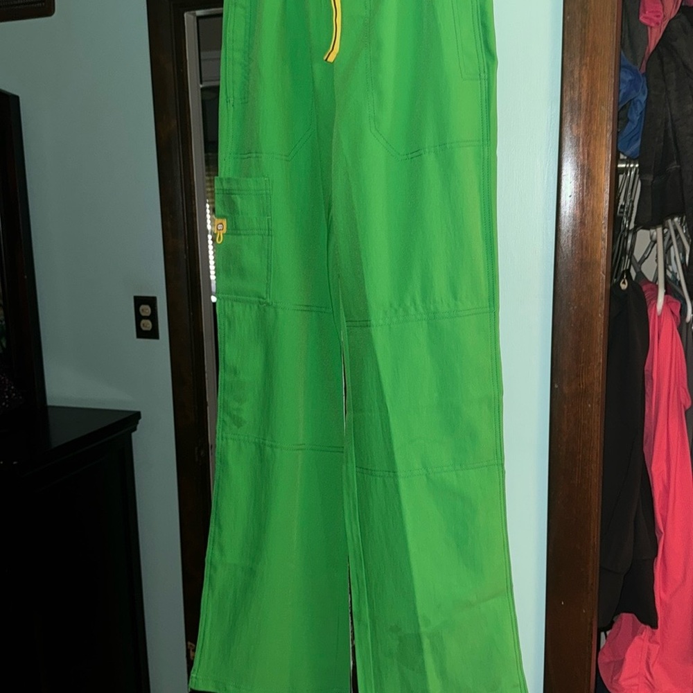 WonderWink Green Women's scrub pants medium tall
